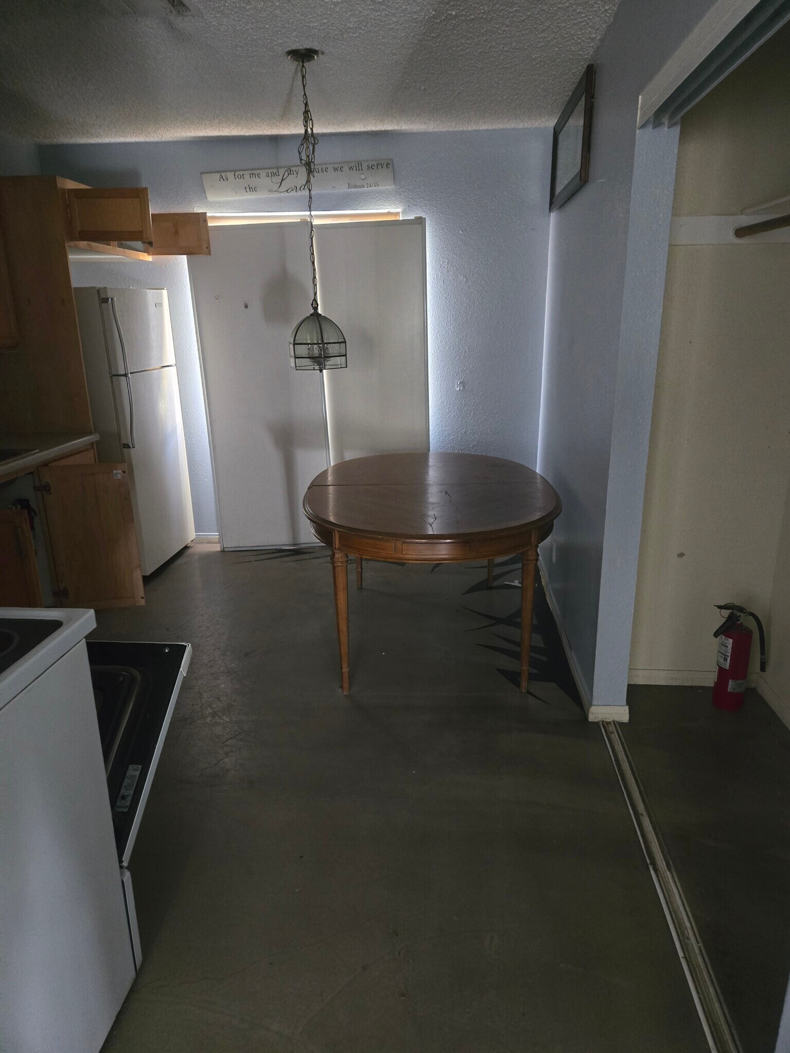 Building Photo - 1824 E Bonanza Rd