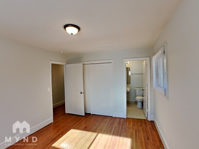 Building Photo - 1201 Manchester Ln