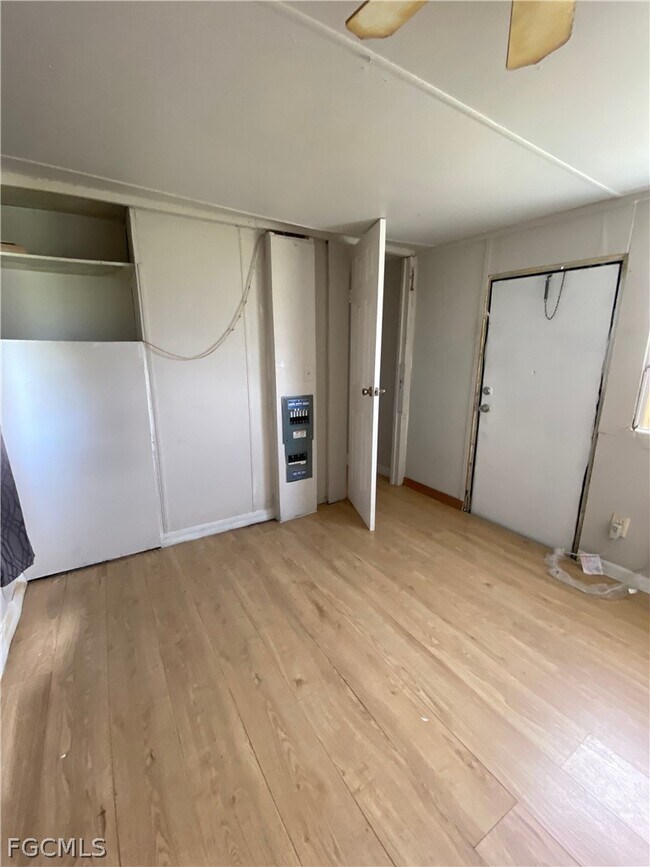 Building Photo - 8086 Heck Dr