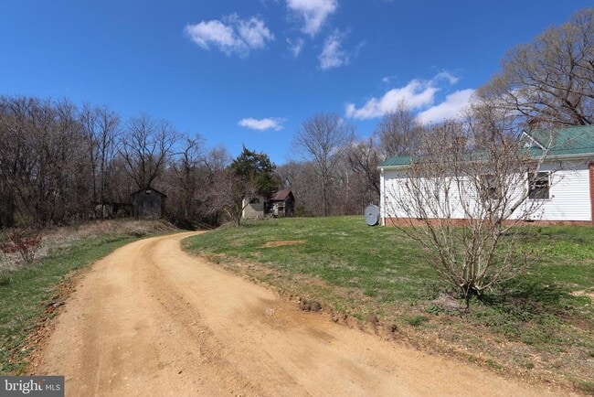 Building Photo - 9540 Greenfield Rd