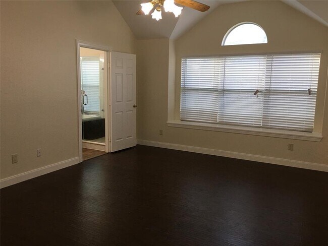 Building Photo - 13622 Dempley Dr