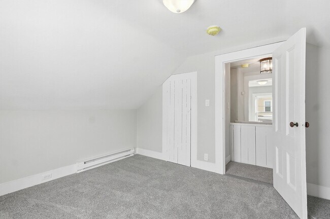 Building Photo - 116 Coburn St