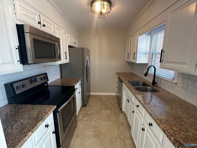 Building Photo - 1536 Four Mile Post Rd SE