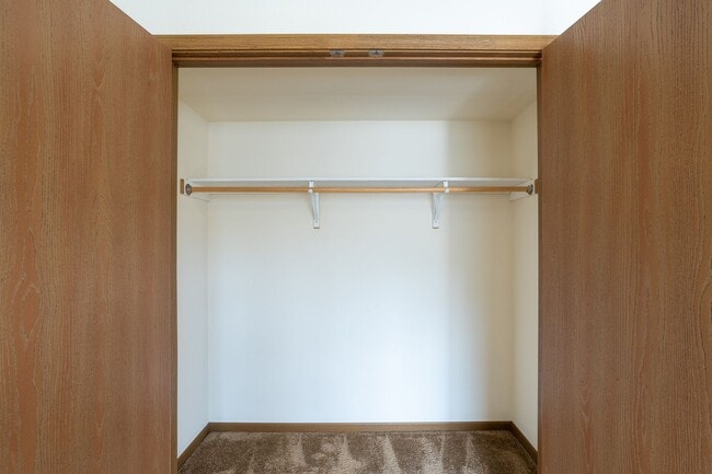 Building Photo - 601-603 Glenstone Dr.