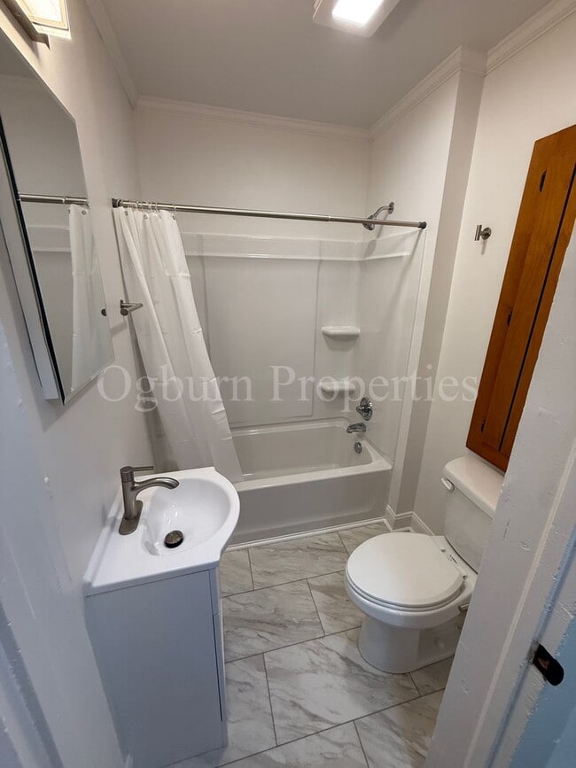 Building Photo - 1607 Thurmond St