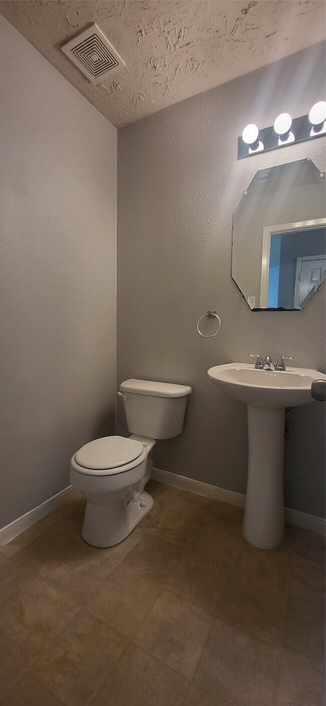 Building Photo - 21539 Trilby Way