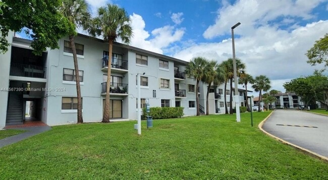 Building Photo - 7195 NW 179th St