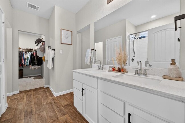 Building Photo - 301 Carolina Buckthorn Dr