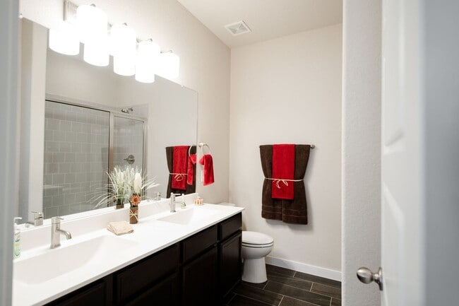 Building Photo - LUXURY TOWNHOME LOCATED IN BASTROP, TEXAS!