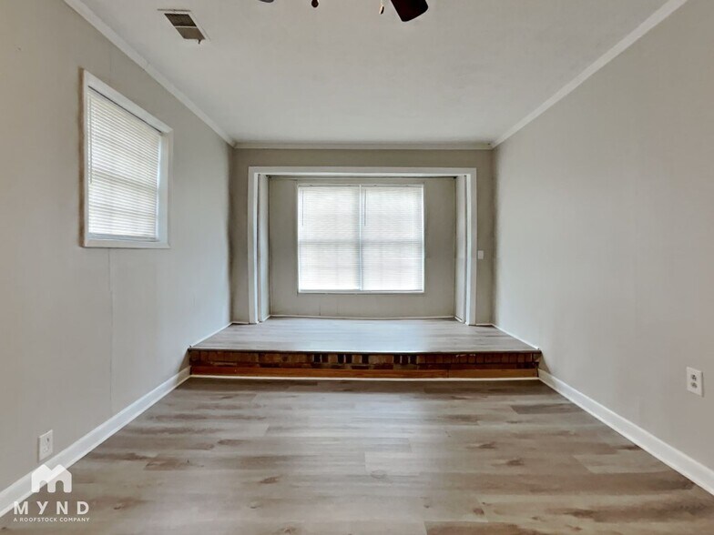 Building Photo - 255 Bellwood Ln