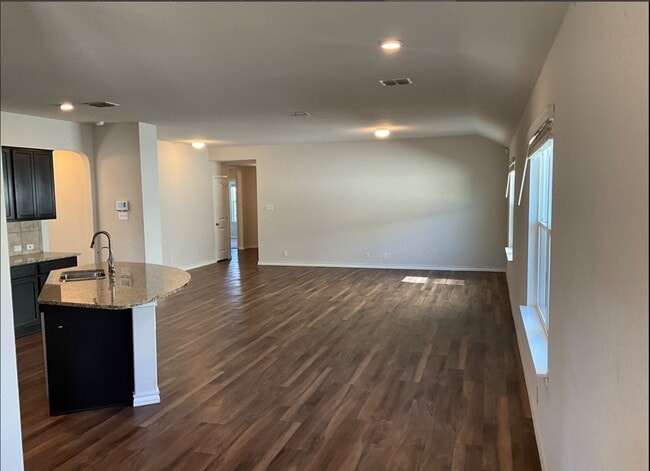 Building Photo - "Charming 4-Bedroom Home with Granite Elegance in San Antonio!"