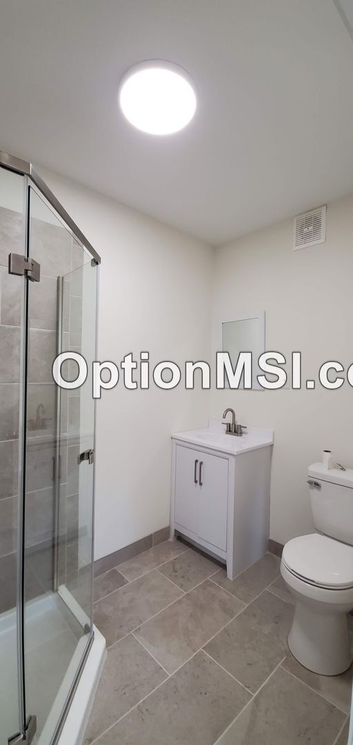 Building Photo - Available NOW