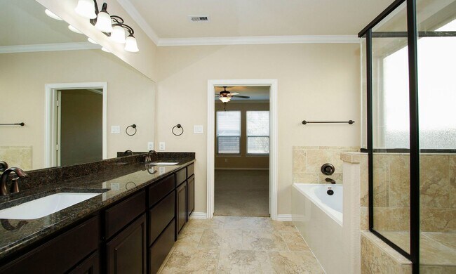 Building Photo - 13827 Slate Mountain Ln