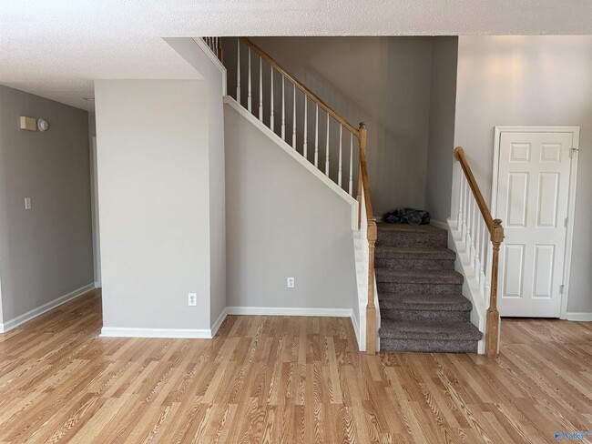 Building Photo - 129 Garden Brook Dr