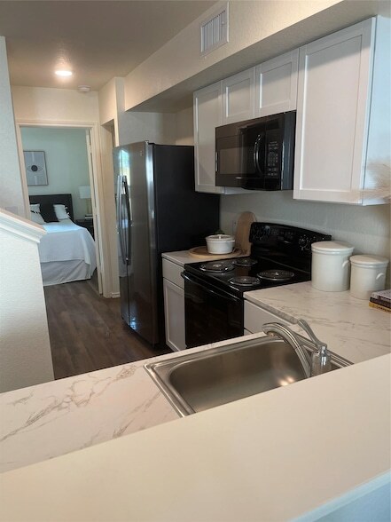 Building Photo - 350 Debus Dr