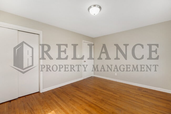 Building Photo - 2225 N Chautauqua St