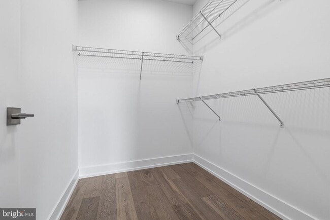 Building Photo - 1111 S 24th St
