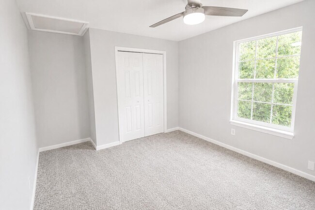 Building Photo - 5318 Godas Cir