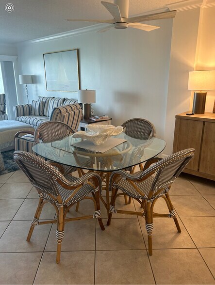 Building Photo - 1 Bluebill Ave