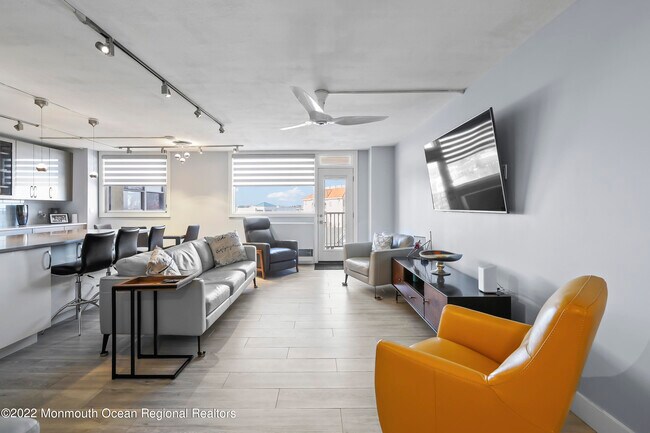 Building Photo - 675 Ocean Ave N