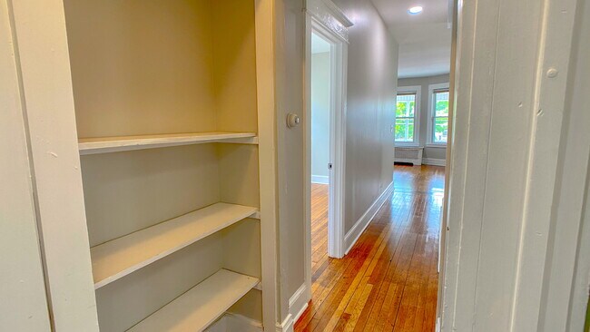 Building Photo - 544 Hudson Ave