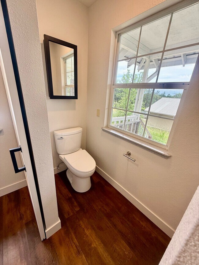 Building Photo - 16083 Indian Springs Ranch Rd