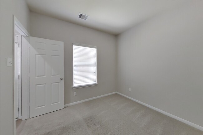 Building Photo - 12223 Elm Orch Trl