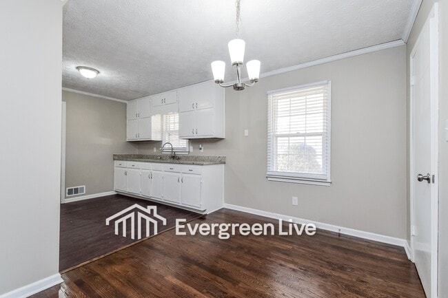 Building Photo - 195 Southmoor Cir