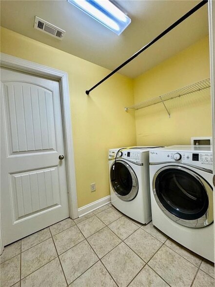 Building Photo - 1514 Chelsea Falls Ln