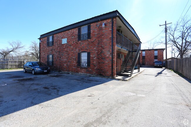Primary Photo - Sleepy Hollow Apartments