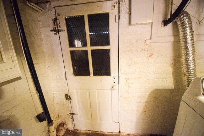 Building Photo - 3606 Hudson St