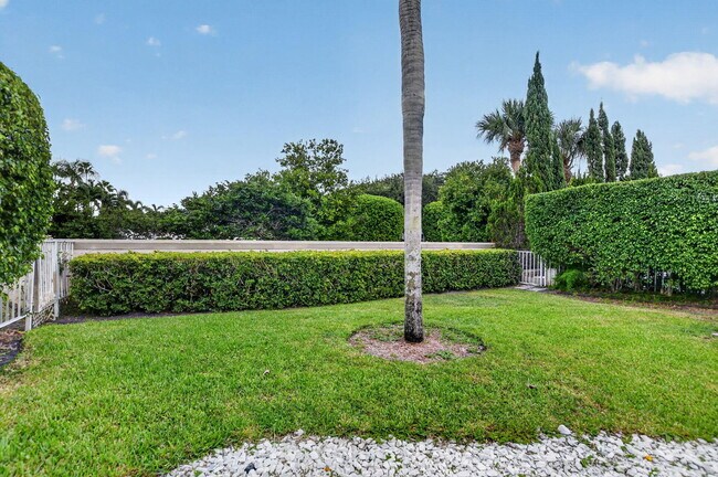 Building Photo - 17626 Tiffany Trace Dr