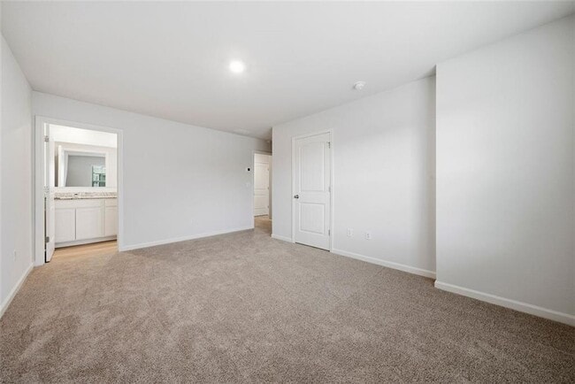 Building Photo - 5961 Skylar Dr