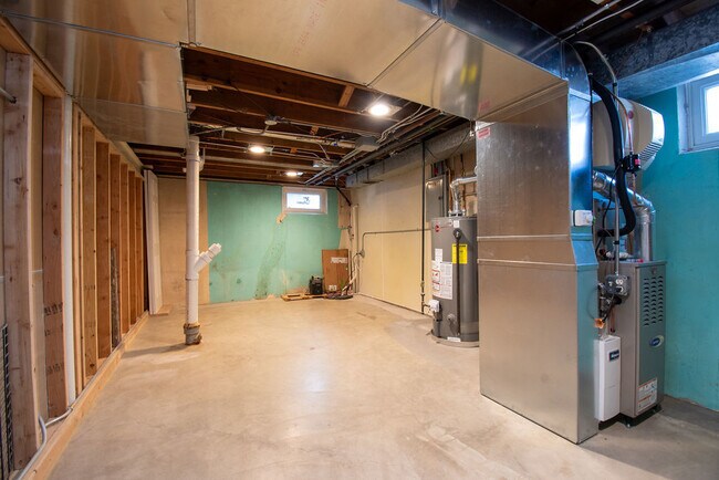 Building Photo - 131 S Lodge Ln