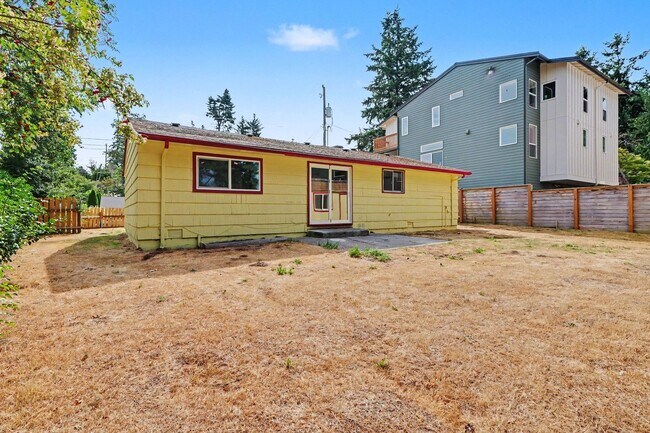 Building Photo - 18317 11th Ave NE