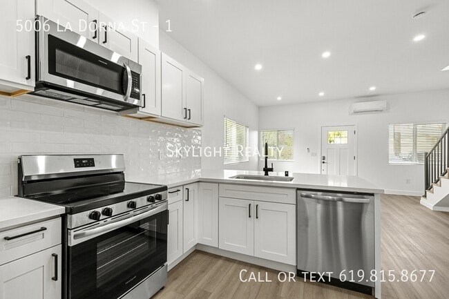 Building Photo - 5006 La Dorna St