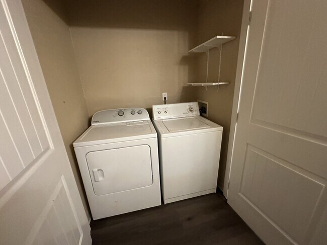 Building Photo - 10151 W Rifleman Ln