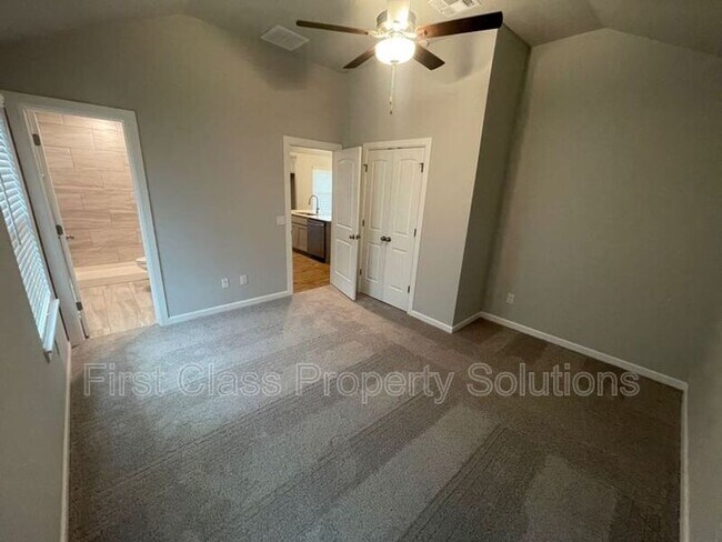 Building Photo - 19917 Forsythe Dr