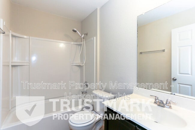 Building Photo - 1321 Cozy Creek Dr