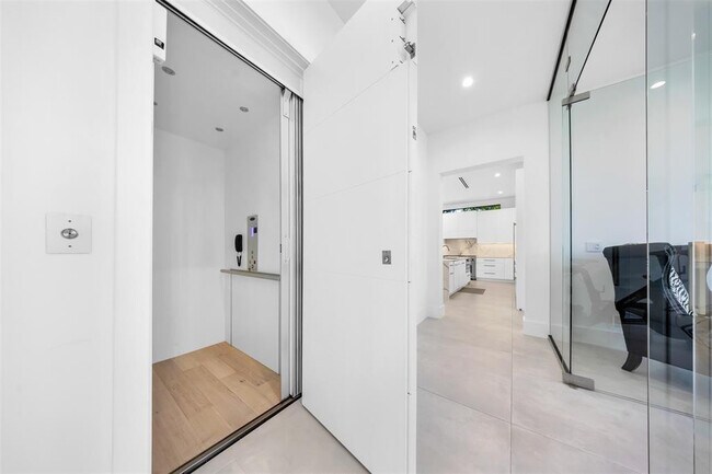 Building Photo - 2001 Marietta Dr