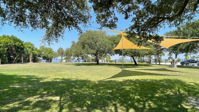 Building Photo - Monthly Rental -Melbourne Beach Condo -March 2026 Available Now!