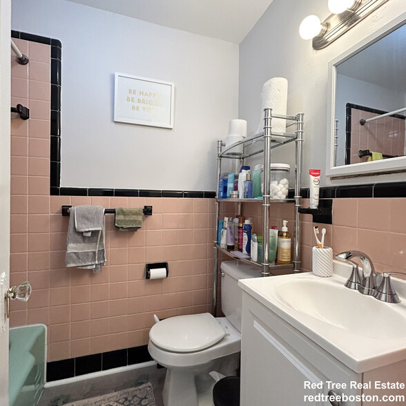 Apt #2 , 2bed - 175 Harvard St