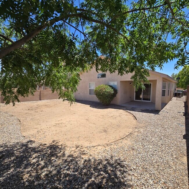 Building Photo - 669 Sunny Meadows Dr