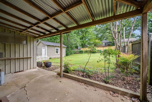Building Photo - 5110 Lee Ave