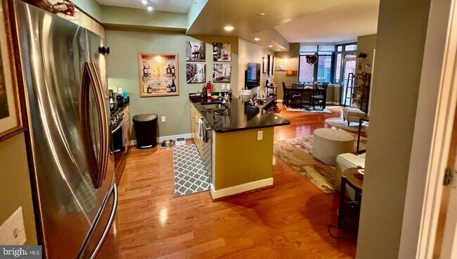 Building Photo - 1117 10th St NW