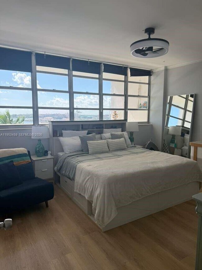 Building Photo - 800 West Ave