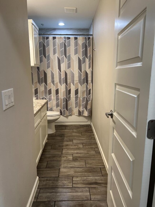 Building Photo - 1309 Alta Vista Dr