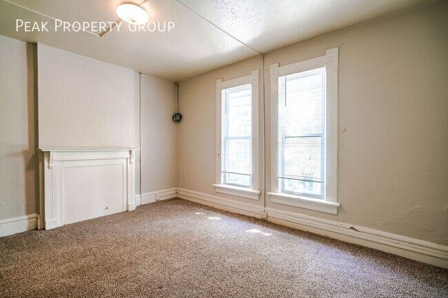 Building Photo - 1283 Forsythe Ave