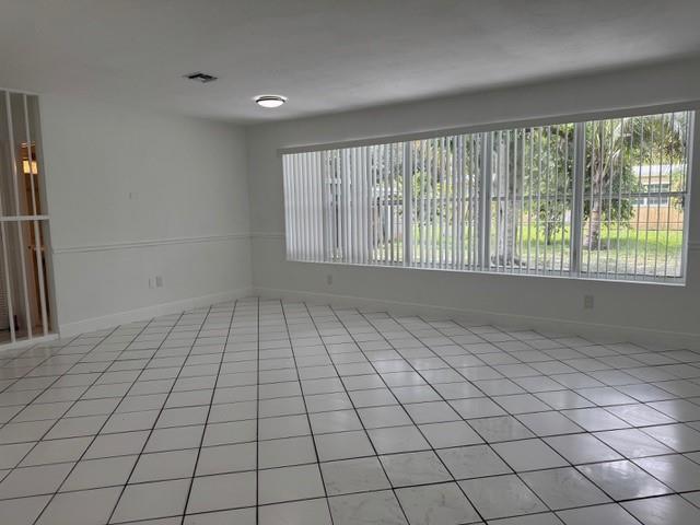 Building Photo - 6884 NW 14th St