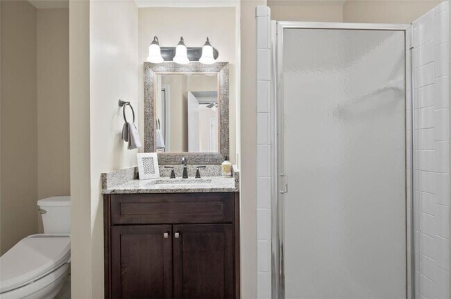 Building Photo - 5120 Chemin De Vie NE